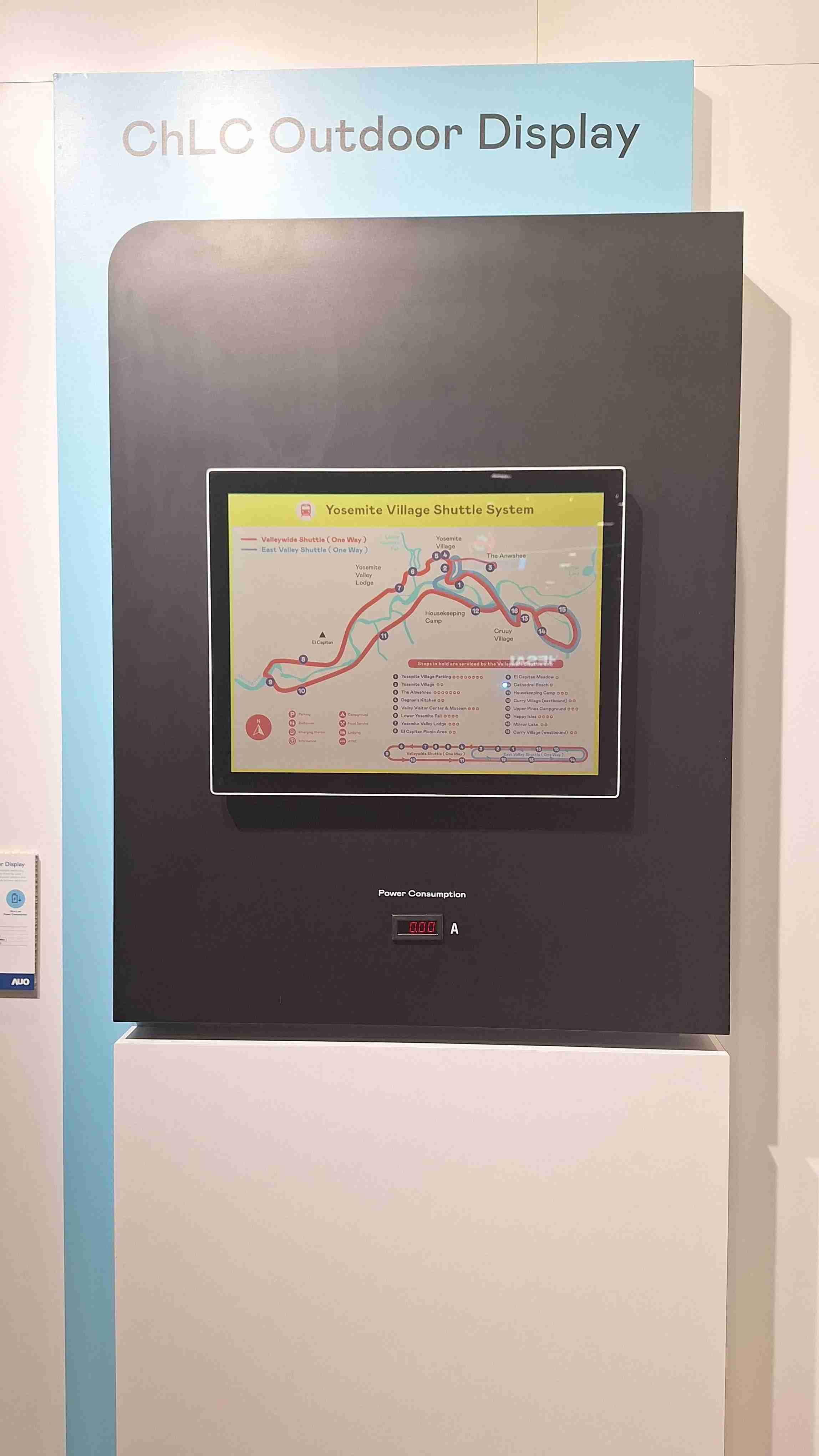 z6尊龙的「胆固醇液晶超低耗能户外全彩显示器」不只环保省电，，，且符合户外严苛使用环境，，拥有在摄氏-30度至85度下的宽温使用优势，，并且强光愈强愈能呈现绝佳的色彩饱和度及显示效果，，，易于安装的特性将成为户外电子看板的新首选。。